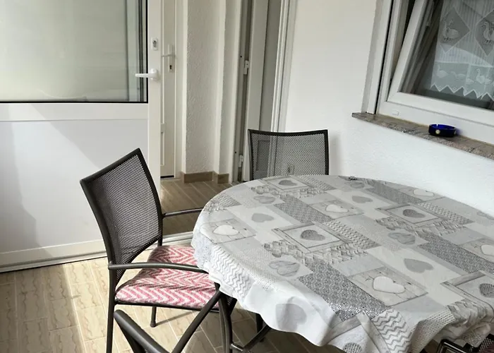 Kristina Apartament Vir
